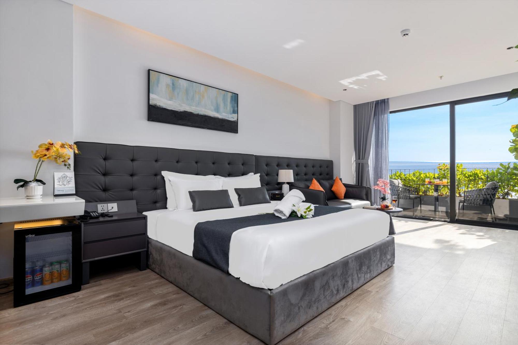 Jbay Beachfront Boutique Hotel Da Nang Exterior photo