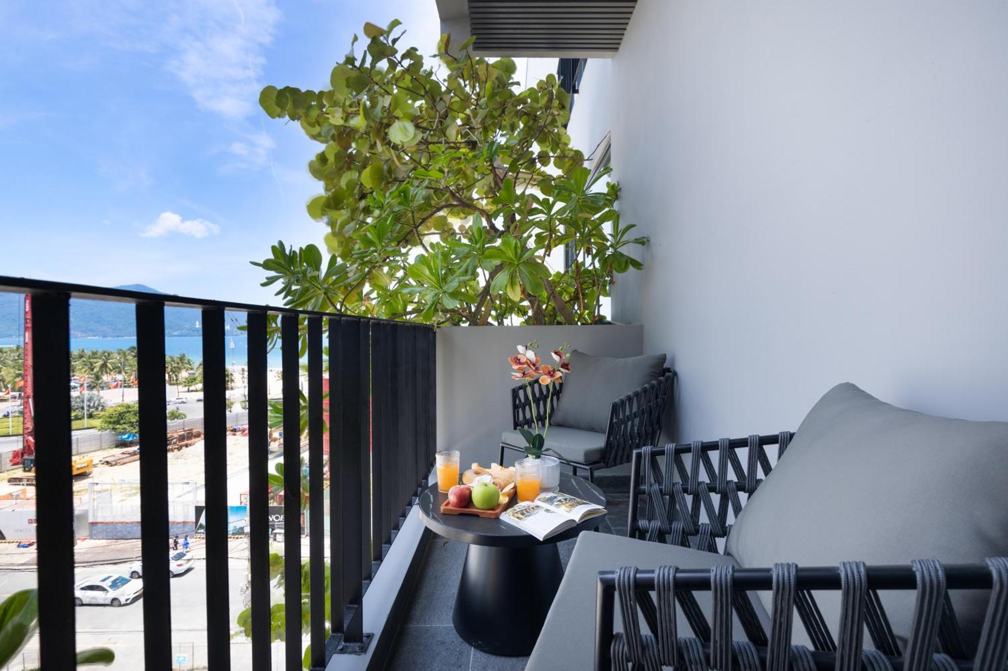 Jbay Beachfront Boutique Hotel Da Nang Exterior photo