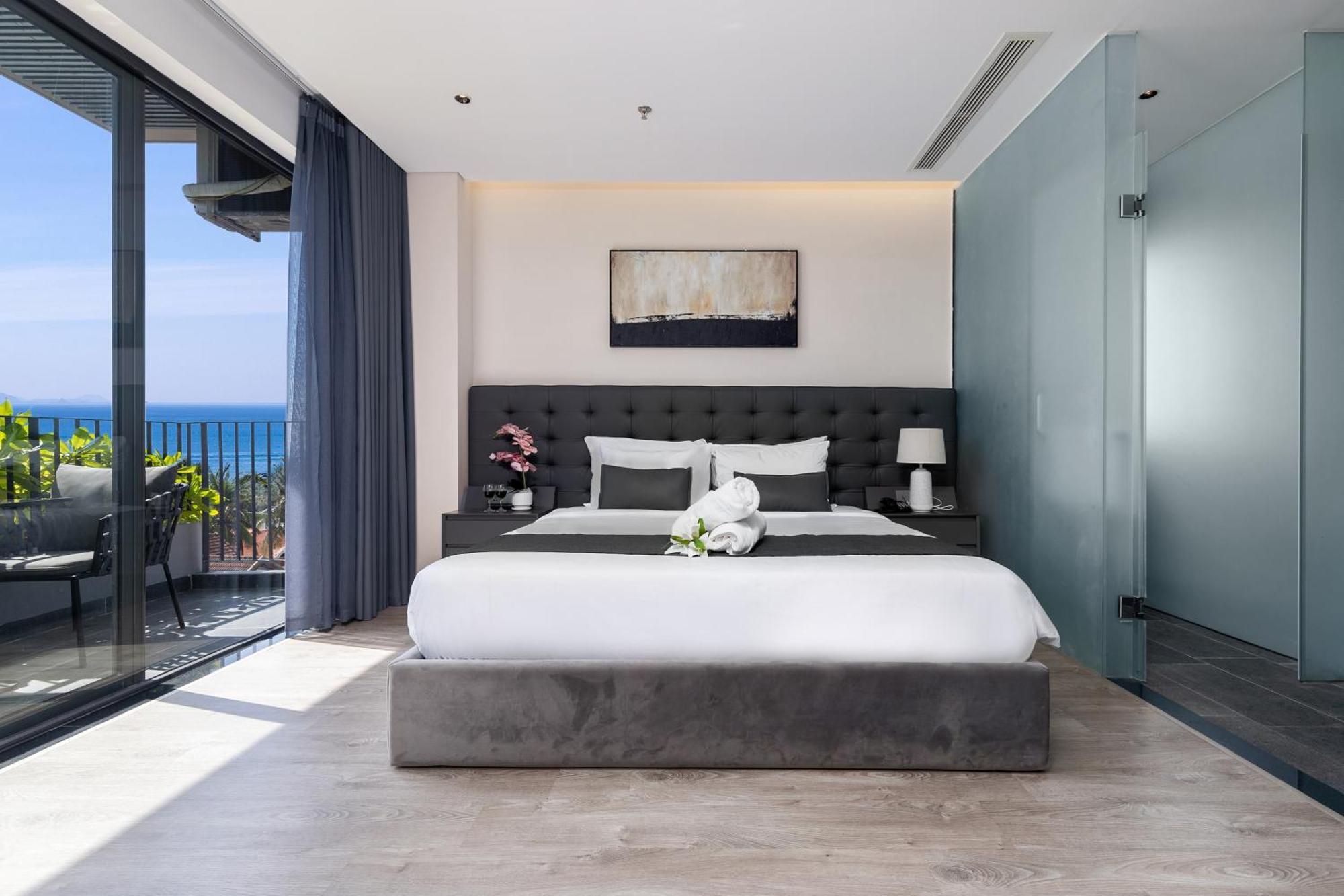 Jbay Beachfront Boutique Hotel Da Nang Exterior photo
