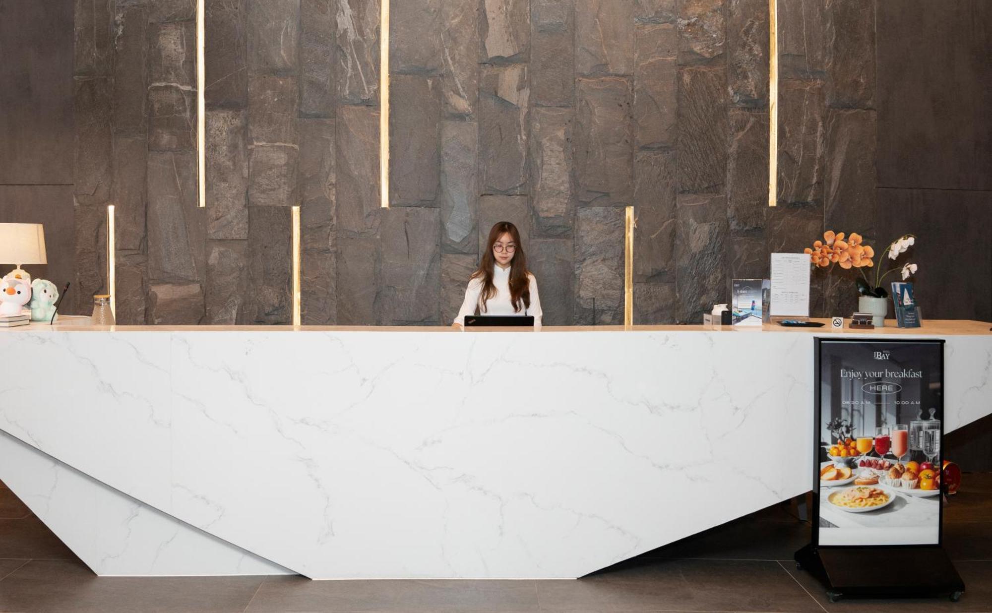 Jbay Beachfront Boutique Hotel Da Nang Exterior photo